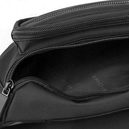 Detalle del cierre reforzado y costuras – bolso cruzado Holybook con alta resistencia