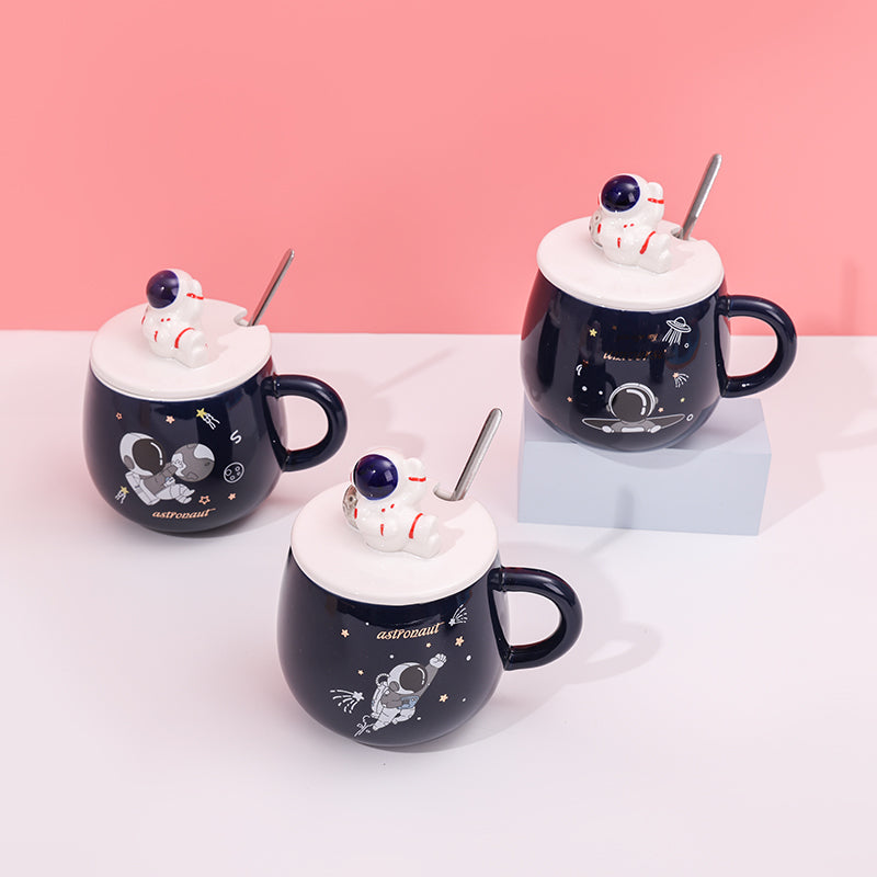 480ml Taza De Cerámica De Astronauta Con Tapa Y Cuchara (60 Pieces)(Personalización) - HOLY BOOK