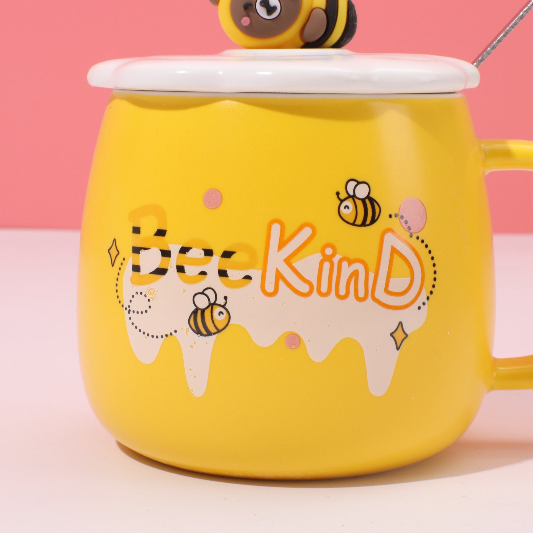 420 ml Taza De Abeja De Dibujos Animados Taza De Agua De Cerámica Con Tapa T Cuchara (Personalizado)