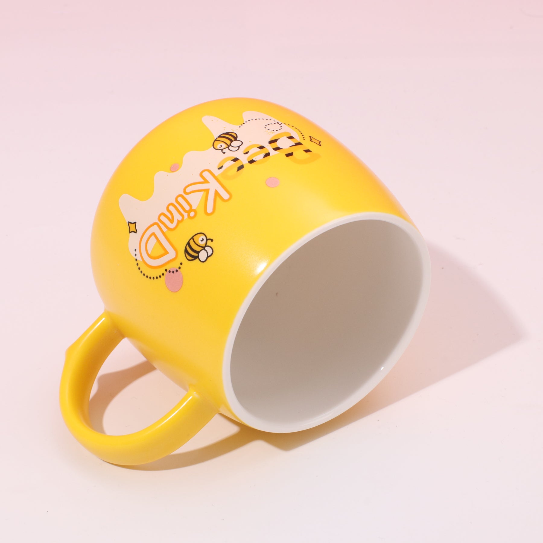 420 ml Taza De Abeja De Dibujos Animados Taza De Agua De Cerámica Con Tapa T Cuchara (Personalizado)