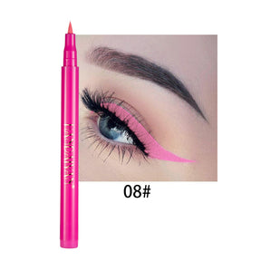 delineador líquido rosa chicle en trazo definido y brillante sobre fondo neutro