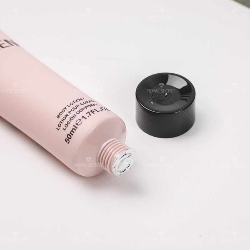 Conjunto de 4 piezas para mujer Gel de ducha + Loción corporal + Spray corporal + Perfume (Personalizado)